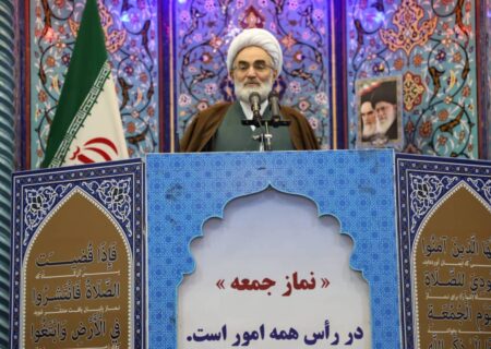 خانواده‌ها ازدواج را برای جوانان تسهیل کنند