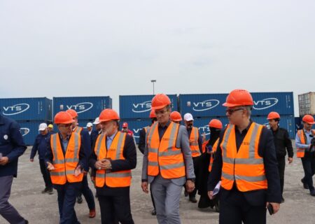 بازدید بازرس کل استان گیلان از انبارهای کالا و گمرک بندر انزلی