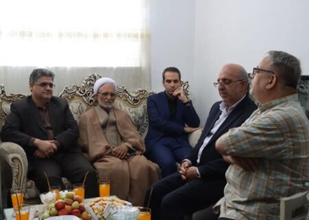 جانبازان مشعل‌داران راه ایثار و شهادت هستند