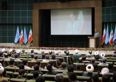 همکاری دستگاه قضا با دولت، گره‌گشای مشکلات مردم می شود