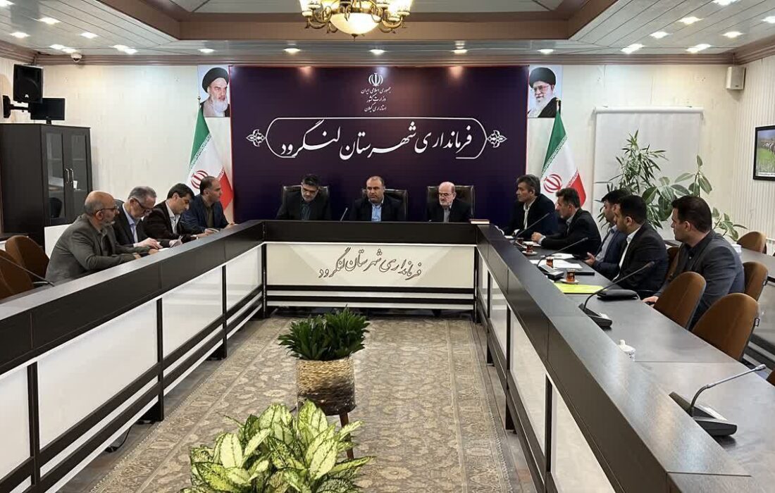 آسفالت معابر ۱۸ روستا تا پایان آبان / ضرورت بازنگری طرحهای هادی و تأمین زمین برای خانوارهای سهفرزند