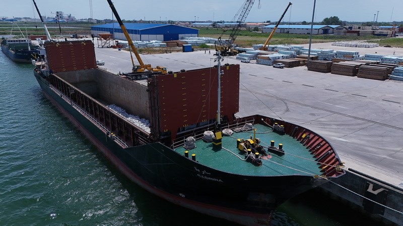 افزایش ۵۳ درصدی تخلیه و بارگیری و جهش صادرات و ترانزیت سوخت