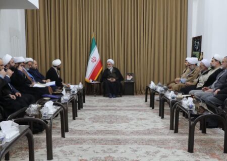 تعرض و هتک حرمت به مکان های مقدس دینی، تعرض مستقیم به اعتقادات مردم است