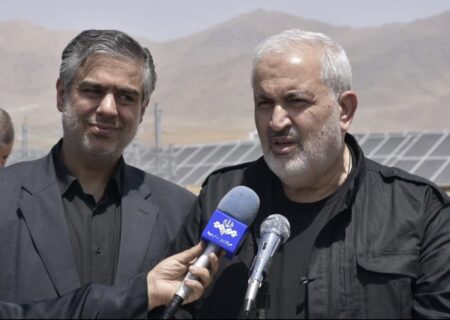 کارکنان صنعت آب و برق همگام با سایر گروه‌های امدادی در صحنه هستند