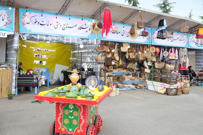 نمایشگاه نوروزی منطقه آزاد انزلی؛ فرصتی برای آشنایی با تنوع غذایی و صنایع‌دستی گیلان زمین
