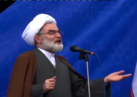 تأکید امام جمعه رشت بر «دو جهاد» مردم در ماه رمضان / قدردانی از حضور مردم در صحنه
