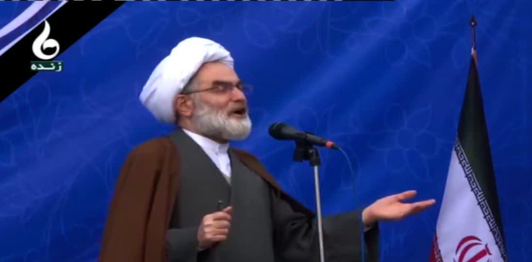 تأکید امام جمعه رشت بر «دو جهاد» مردم در ماه رمضان / قدردانی از حضور مردم در صحنه
