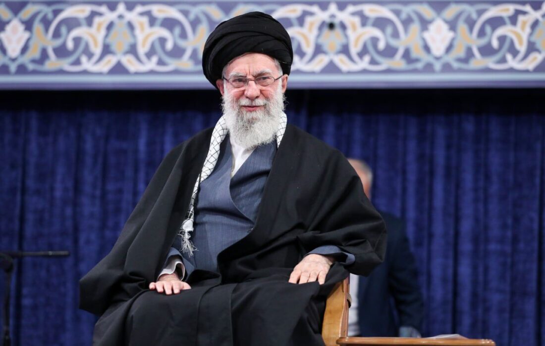 رهبر انقلاب به شهادت رسید