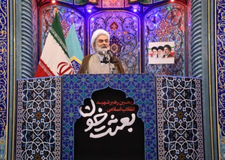قدرت ولایت فقیه توسط رهبر شهید برای عبور کشور از بحران‌ها متجلی شد/پایان جنگ را مردم تعیین می‌کنند