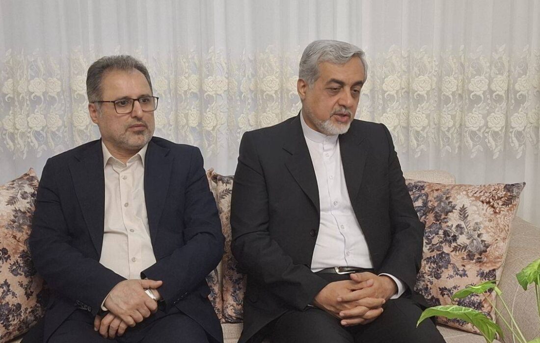 معلمان شهید، الگوی تربیت صحیح برای نسل آینده هستند