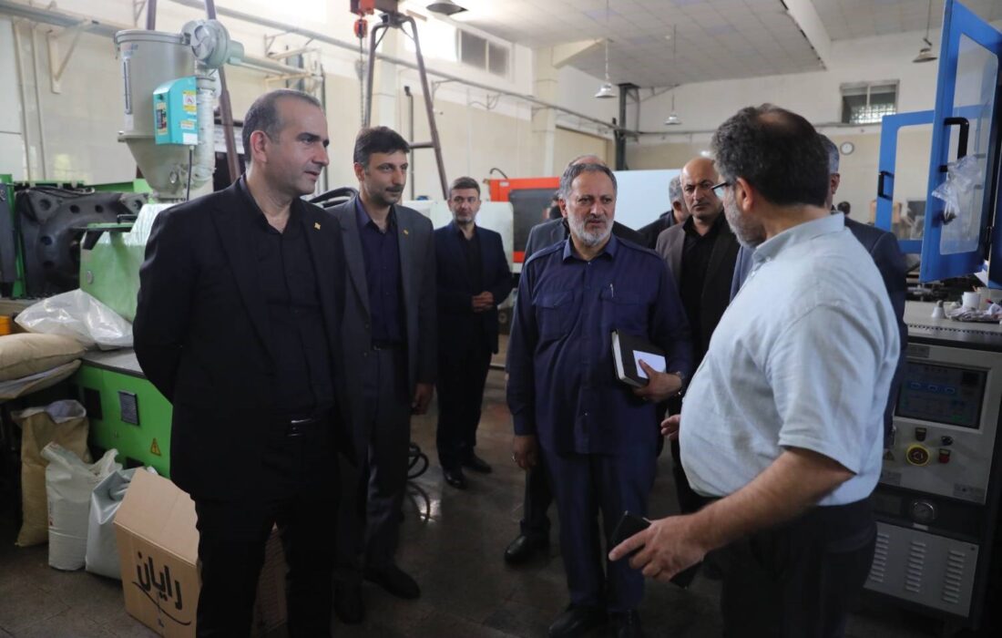 پیگیری میدانی مدیرعامل سازمان منطقه آزاد انزلی به همراه بازرس کل استان جهت رفع موانع واحدهای تولیدی