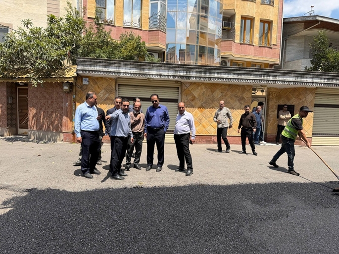 بازدید میدانی شهردار رشت از معابر منطقه یک؛ دستور اجرایی برای بهسازی و روکش آسفالت صادر شد