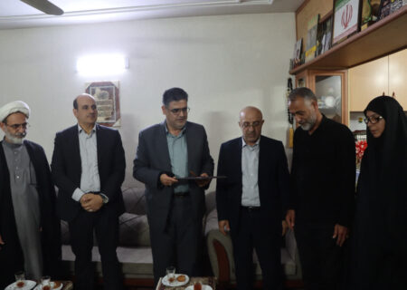 دیدار با خانواده شهید سرافراز ناو دنا محمدرضا حسین‌پور در لاهیجان