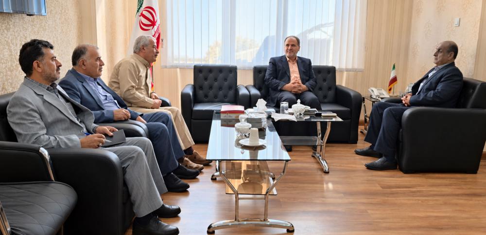 دعوت استاندار از شرکتهای بزرگ برای مشارکت در پروژههای راهبردی گیلان